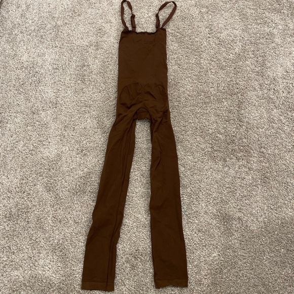 Skims Cocoa catsuit - Picture 2 of 4